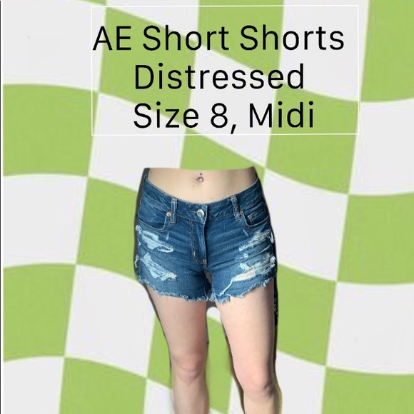 AE distressed blue jean shorts - Picture 1 of 3